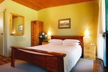 Hunter Country Lodge - Accommodation Redcliffe 1