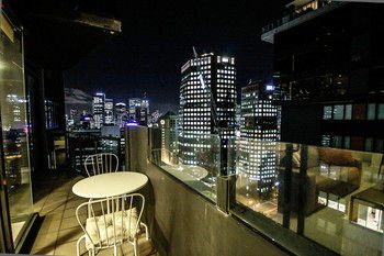 Amazing City Apartment - Accommodation Redcliffe 5