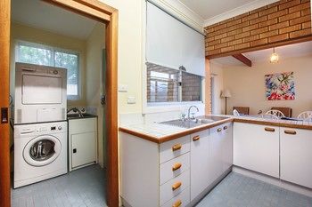 Mollymook Beach Units - Accommodation Redcliffe 9