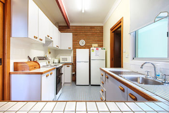 Mollymook Beach Units - Accommodation Redcliffe 12