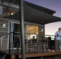 Savannah Cabins - Accommodation Redcliffe