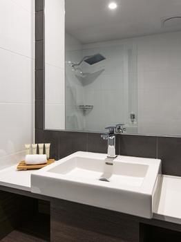 Best Western Plus Lake Kawana Hotel - Accommodation Redcliffe 8