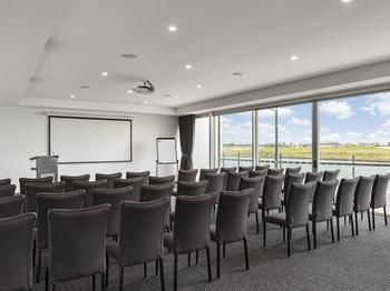 Best Western Plus Lake Kawana Hotel - Accommodation Redcliffe 13