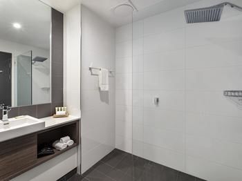 Best Western Plus Lake Kawana Hotel - Accommodation Redcliffe 18
