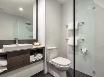 Best Western Plus Lake Kawana Hotel - Accommodation Redcliffe 37