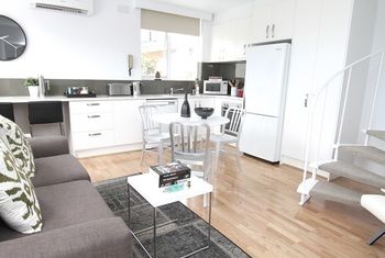 Apartment2c - Soho - Accommodation Redcliffe 2