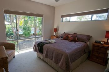 Moonee Beach Executive Retreat - Accommodation Redcliffe 13