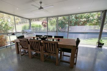 Moonee Beach Executive Retreat - Accommodation Redcliffe 18