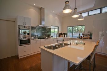 Moonee Beach Executive Retreat - Accommodation Redcliffe 21
