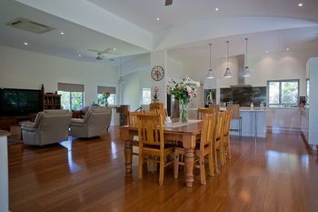 Moonee Beach Executive Retreat - Accommodation Redcliffe 23