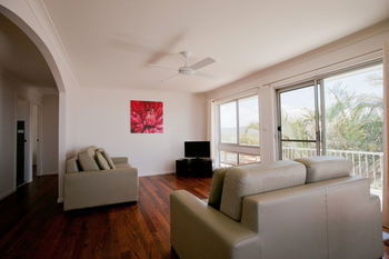 Emerald Views - Accommodation Redcliffe 12
