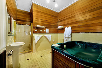 CBC Bed & Breakfast & Cafe - Accommodation Redcliffe 14