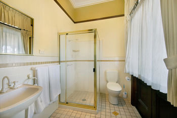 CBC Bed & Breakfast & Cafe - Accommodation Redcliffe 15