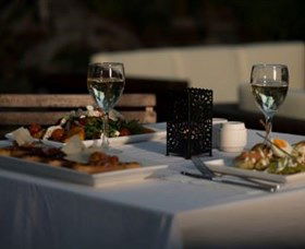 Waterloo Bay Hotel - Accommodation Redcliffe 1