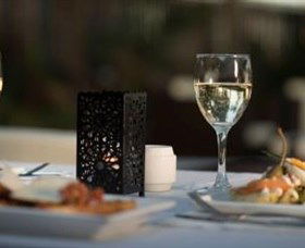 Waterloo Bay Hotel - Accommodation Redcliffe 2