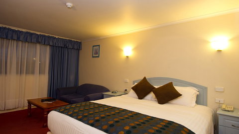 BEST WESTERN Balmoral Motor Inn - Accommodation Redcliffe 0