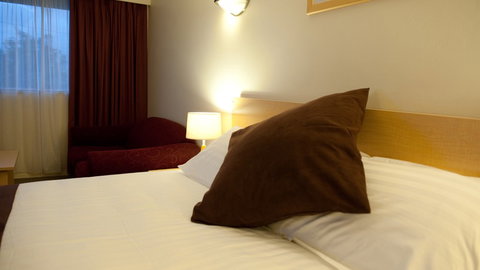 BEST WESTERN Balmoral Motor Inn - Accommodation Redcliffe 1