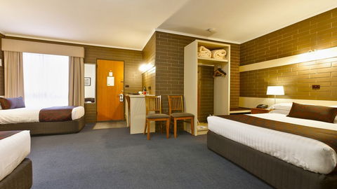 BEST WESTERN Stagecoach Motel - Accommodation Redcliffe 2
