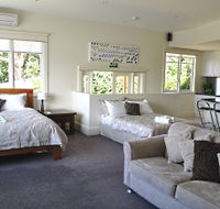 Belton House - Accommodation Redcliffe