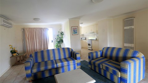 Glen Inn Motel & Apartments - Accommodation Redcliffe 1