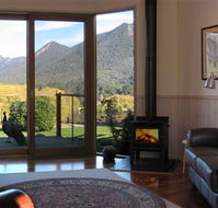 Cathedral Valley Farm - Accommodation Redcliffe