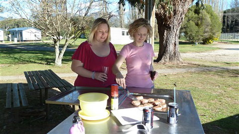 BIG4 Taggerty Holiday Park - Accommodation Redcliffe 5