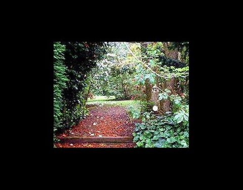 A Country House At Winstanley - Accommodation Redcliffe 2
