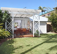 Corporate Beach House - Accommodation Redcliffe