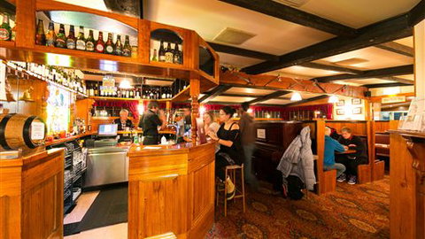 Pretty Valley Alpine Lodge - Accommodation Redcliffe 2