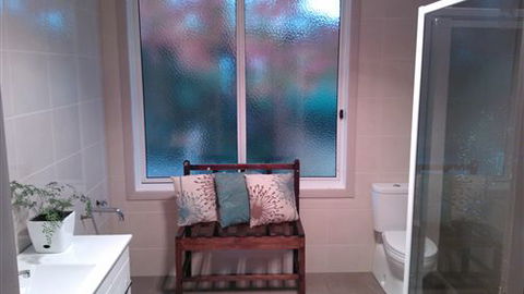 Lakeside Vista Holiday House - Accommodation Redcliffe 6