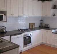 Abaleen House - Accommodation Redcliffe
