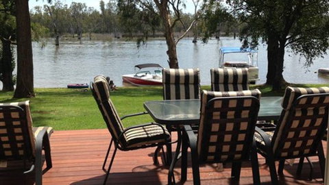 28 Graham Ave - Accommodation Redcliffe 2