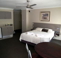 Aston Hill Motor Lodge - Accommodation Redcliffe