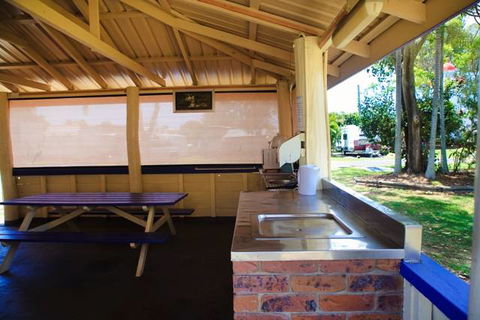 Burnett Heads Holiday Park - Accommodation Redcliffe 0