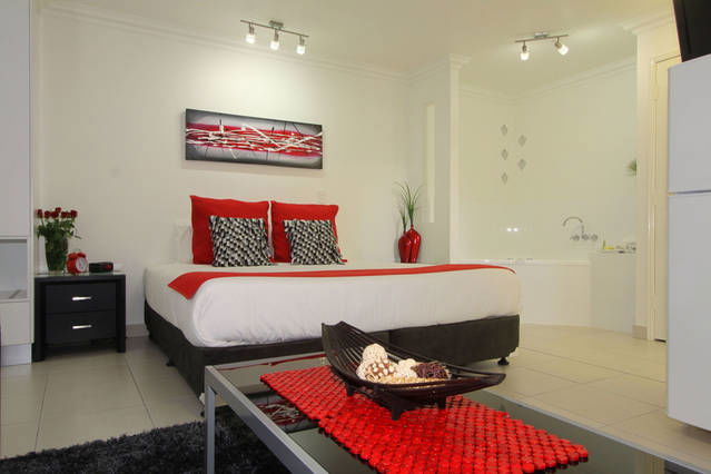 Walkervale QLD Accommodation Redcliffe