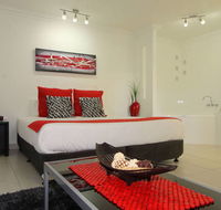 Charm City Motel - Accommodation Redcliffe