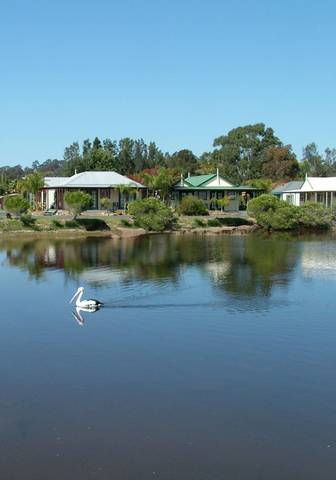 Coachhouse Marina Resort - Accommodation Redcliffe 0