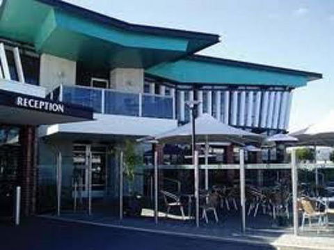 Comfort Hotel Highlander - Accommodation Redcliffe 0