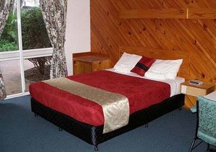 Comfort Inn Bert Hinkler - Accommodation Redcliffe 0