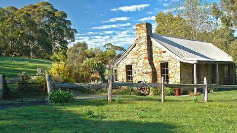 Adelaide Hills Country Cottages - Gum Tree Cottage - Accommodation Redcliffe 3