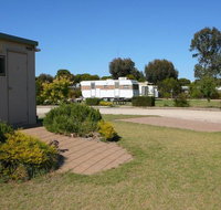 Cummins Community Caravan Park - Accommodation Redcliffe