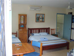 Beale's BedFish & Breakfast - Accommodation Redcliffe 1