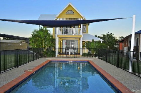 Edge On Beaches - Accommodation Redcliffe 4