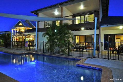 Edge On Beaches - Accommodation Redcliffe 5
