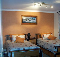 Elm Cottage - Tumut - Accommodation Redcliffe