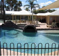 Jolly Swagman Motor Inn - Accommodation Redcliffe