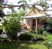 Kemeys Mountain Hideaway - Accommodation Redcliffe