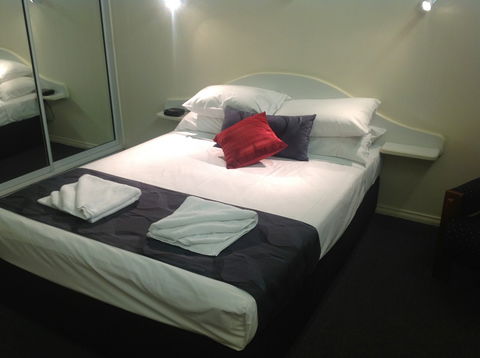 Parkside Motel & Licensed Restaurant - Accommodation Redcliffe 0