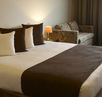 Quality Hotel Tabcorp Park - Accommodation Redcliffe