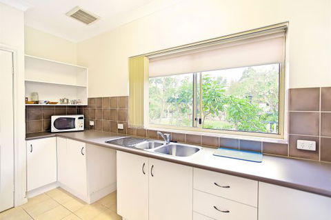 Bonville Lodge - Accommodation Redcliffe 11
